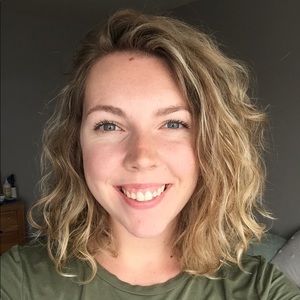 Meet your Posher, Abby